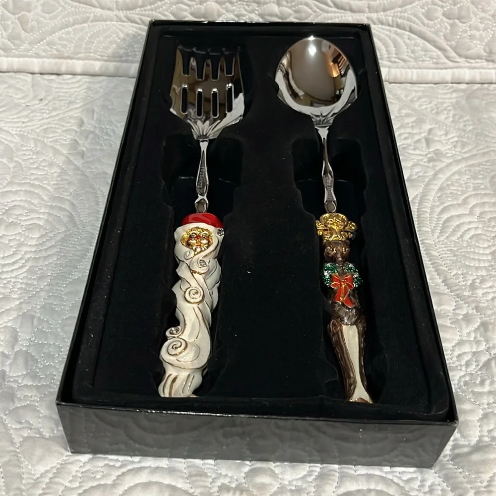 2 Saints fork and spoon‎ holiday set, new